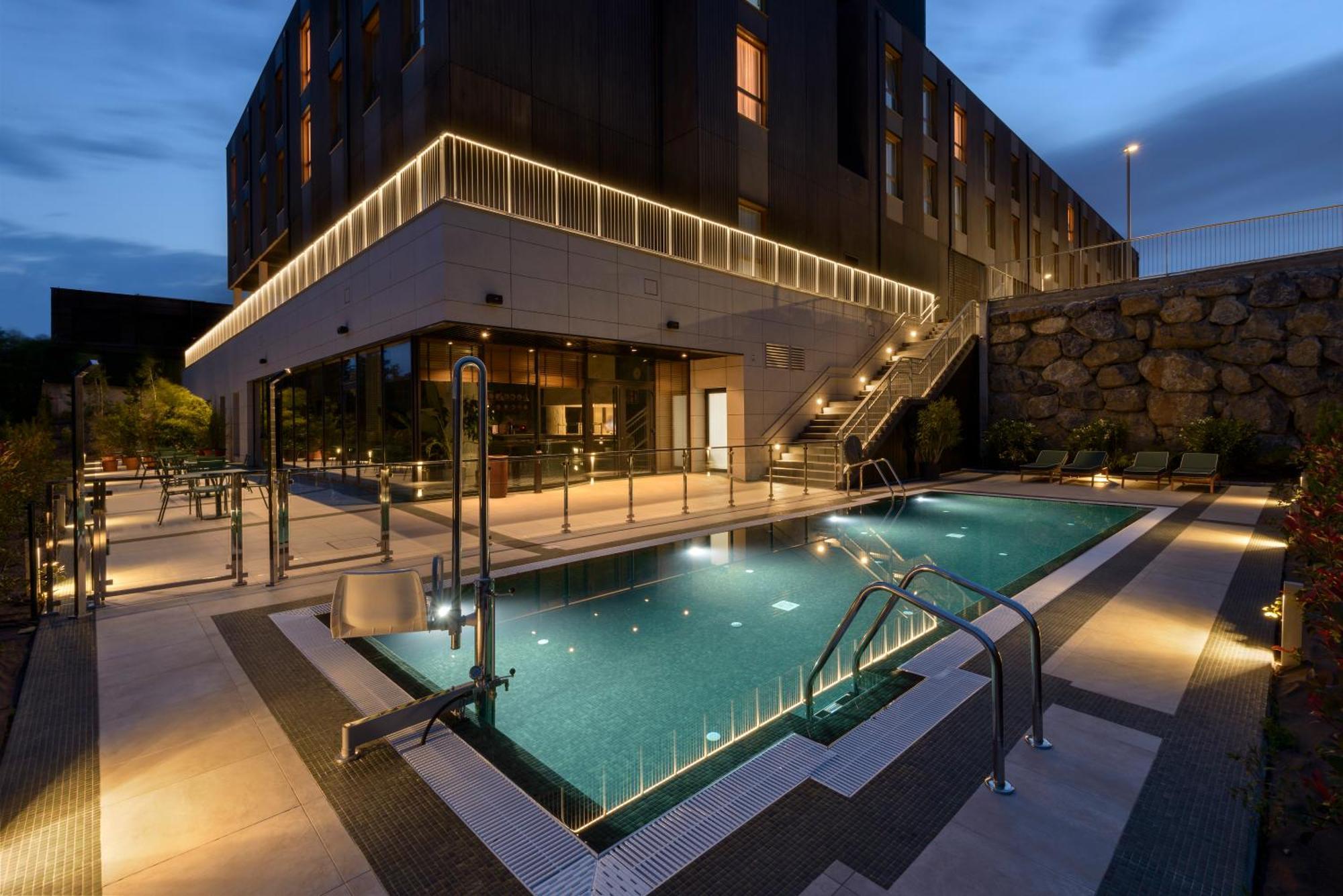 Hotel Tres Reyes San Sebastian Exterior photo