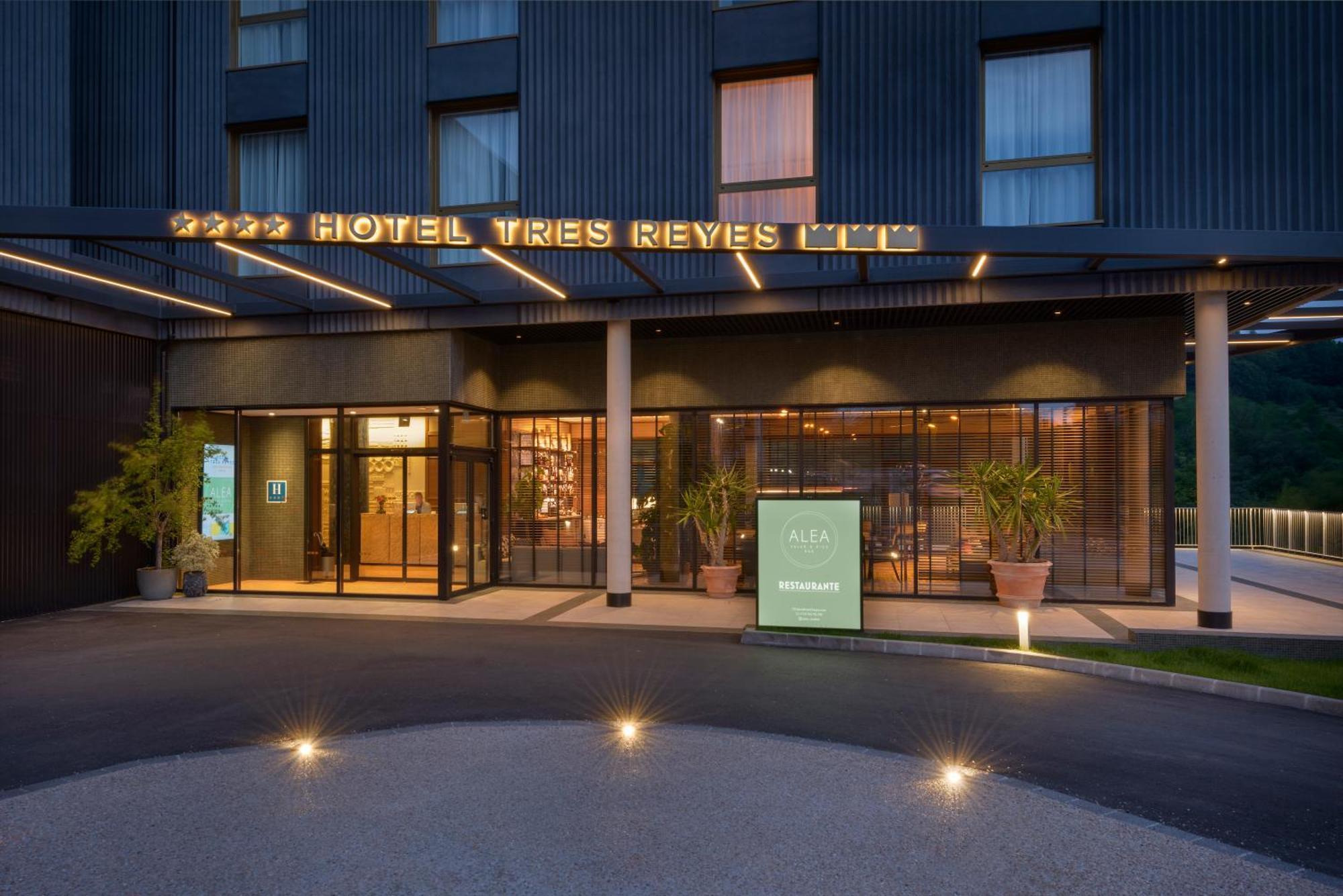 Hotel Tres Reyes San Sebastian Exterior photo